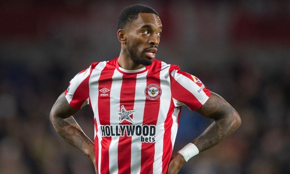 Ivan Toney in a Brentford &quot;Hollywood Bets&quot; jersey