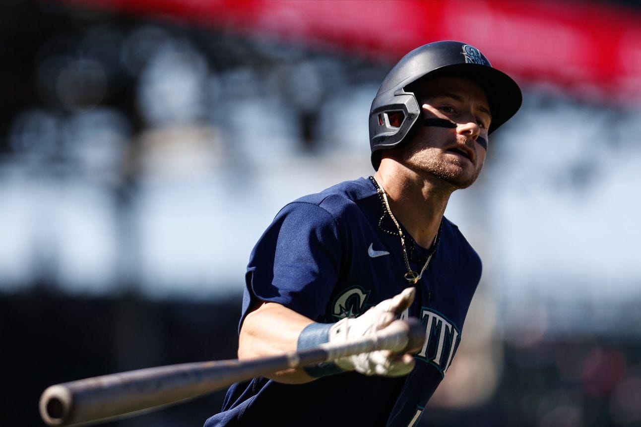 Jarred Kelenic hitting a homer