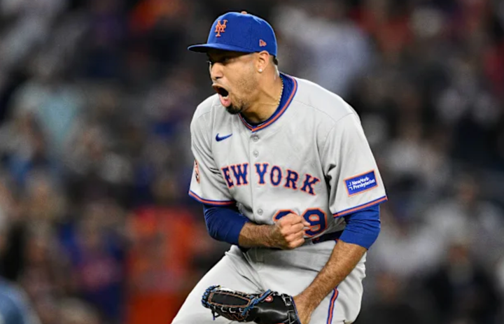 Edwin Díaz celebrating after a strikeout 