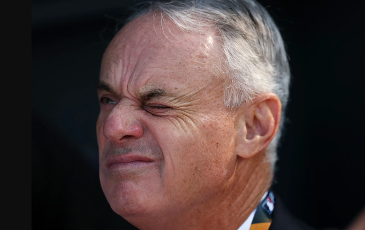 Rob Manfred lookin' like a doof 